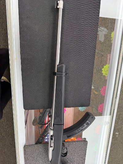 RUGER 10-22 takedown .22 CAL - Image 5 of 8