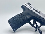 SMITH & WESSON SD40 2.0 .40 S&W - Image 2 of 9