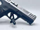 SMITH & WESSON SD40 2.0 .40 S&W - Image 3 of 9