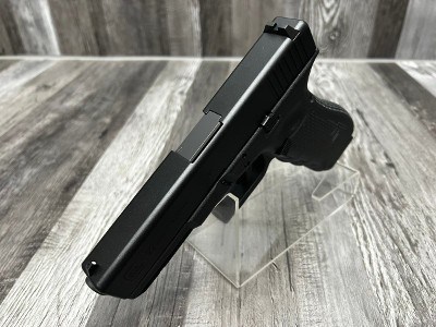 GLOCK 22 GEN 4 40 Smith & Wesson - Image 3 of 4