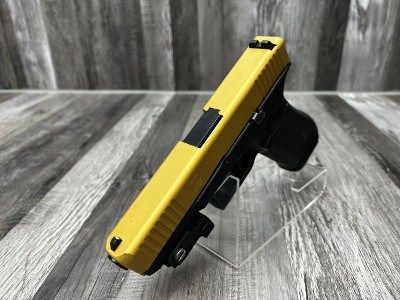GLOCK 17 GEN 5 GOLD SLIDE 9MM LUGER (9x19 PARA) - Image 3 of 4