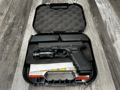 GLOCK 22 GEN 4 40 Smith & Wesson - Image 4 of 4