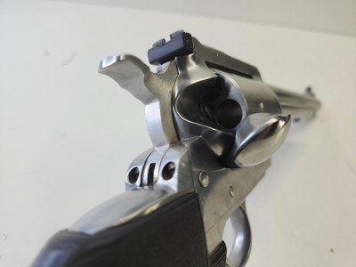 RUGER SUPER BLACKHAWK 44 .44 MAGNUM - Image 3 of 11