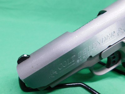 COLT DEFENDER SERIES 90 LIGHTWEIGHT .45 ACP - Image 6 of 8