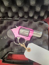 CHARTER ARMS PINK LADY - 53830 .38 SPL - Image 2 of 4