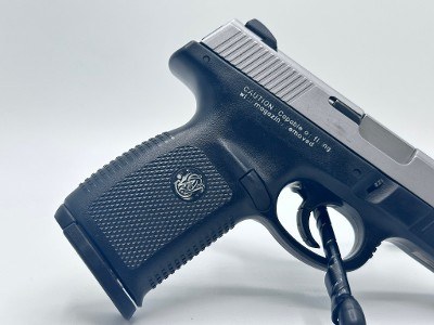 SMITH & WESSON SW9VE 9MM LUGER (9x19 PARA) - Image 2 of 9