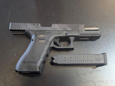 GLOCK 17 GEN 4 .9mm - Image 4 of 4