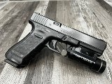 GLOCK 22 GEN 4 40 Smith & Wesson - Image 2 of 4