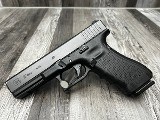 GLOCK 22 GEN 4 40 Smith & Wesson - Image 1 of 4