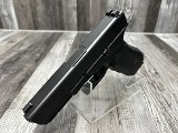 GLOCK 22 GEN 4 40 Smith & Wesson - Image 3 of 4