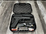GLOCK 22 GEN 4 40 Smith & Wesson - Image 4 of 4