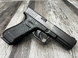 GLOCK 22 GEN 4 40 Smith & Wesson - Image 2 of 4
