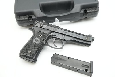 BERETTA 92fs 9MM LUGER (9x19 PARA) - Image 1 of 24