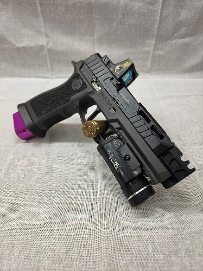 SIG SAUER P320 9MM LUGER (9x19 PARA) - Image 1 of 5