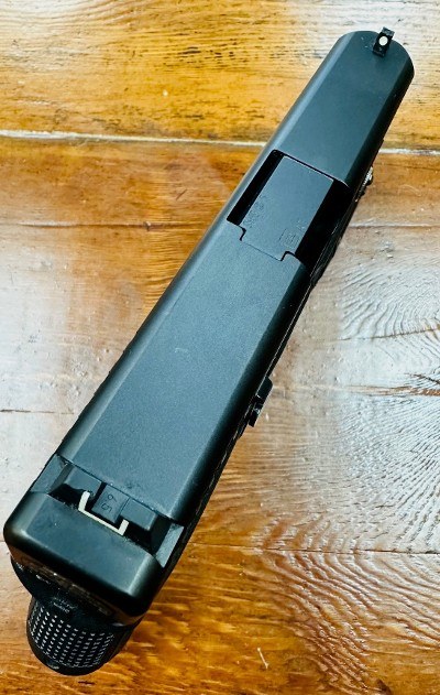 GLOCK 19 GEN 4 9MM LUGER (9x19 PARA) - Image 1 of 5