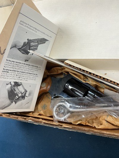 SMITH & WESSON MODEL 36 CHIEF&sbquo;S SPECIAL (DEMO) .38 SPL - Image 9 of 13