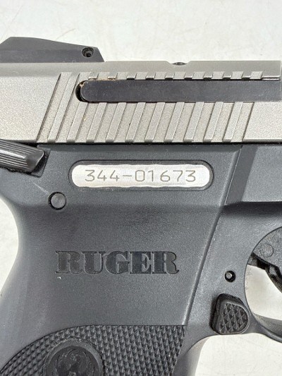 RUGER SR40 .40 S&W - Image 2 of 11