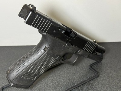 GLOCK 21 GEN 5 45 ACP (45 Auto) - Image 5 of 5