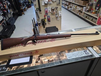 WINCHESTER M70 ALASKAN .375 H&H MAG - Image 1 of 8