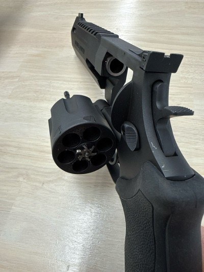TAURUS RAGING HUNTER(440061RH) .44 MAGNUM - Image 7 of 10