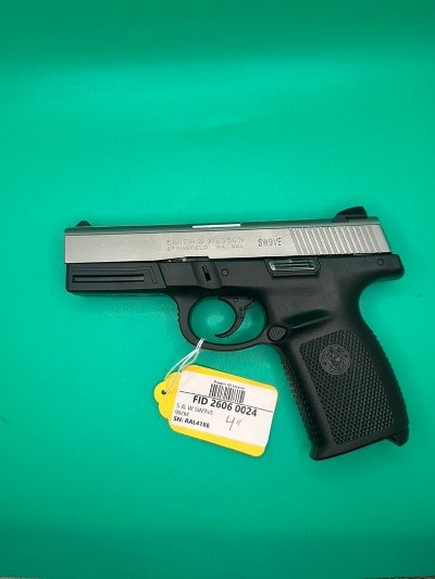 SMITH & WESSON sw9ve 9MM LUGER (9x19 PARA) - Image 1 of 2