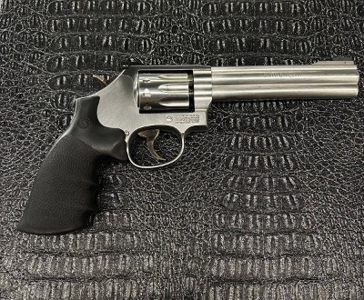 SMITH & WESSON 617-6 .22 LONG RIFLE - Image 1 of 5