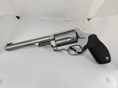 TAURUS JUDGE.45 LC/.410 GA - Image 1 of 8