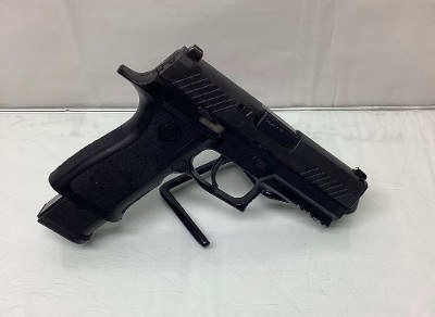 SIG SAUER P320 9MM LUGER (9x19 PARA) - Image 1 of 13