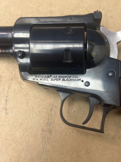RUGER NEW MODEL SUPER BLACKHAWK .44 MAGNUM - Image 8 of 14