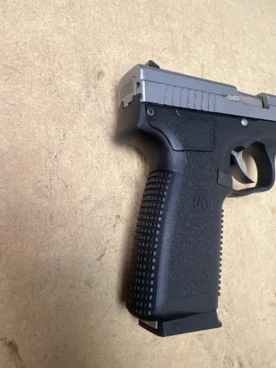 KAHR ARMS P45 .45 ACP - Image 9 of 12