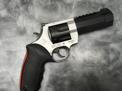 TAURUS 357H RAGING HUNTER 357 .357 MAG - Image 4 of 10