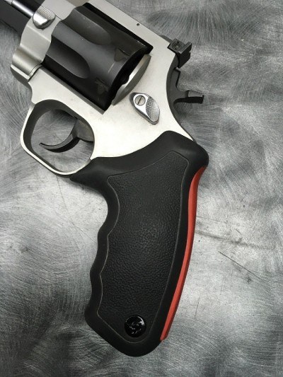 TAURUS 357H RAGING HUNTER 357 .357 MAG - Image 3 of 10