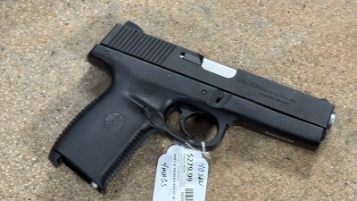 SMITH & WESSON SW 40F 40 Smith & Wesson - Image 6 of 9