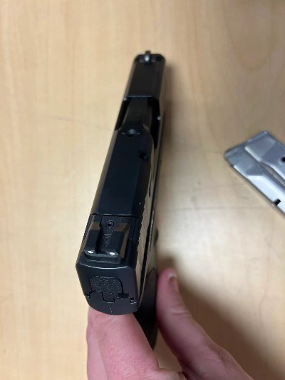 SMITH & WESSON Shield 9 9MM LUGER (9x19 PARA) - Image 3 of 4