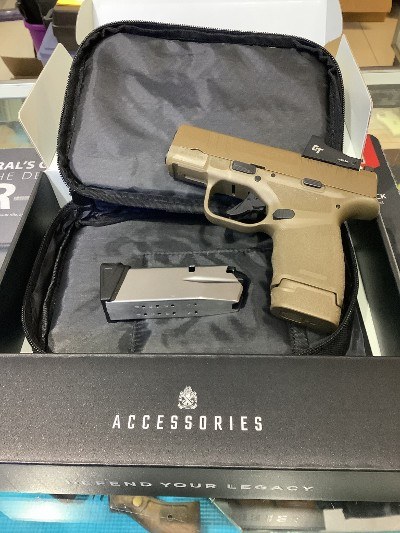 SPRINGFIELD ARMORY HELLCAT OSP 9MM LUGER (9x19 PARA) - Image 1 of 10