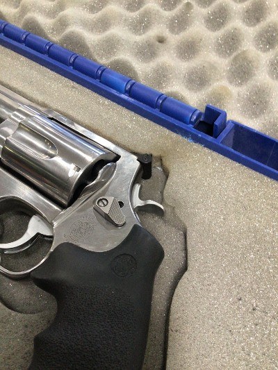 SMITH & WESSON 460XVR .460 S&W MAGNUM - Image 4 of 7