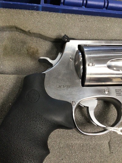 SMITH & WESSON 460XVR .460 S&W MAGNUM - Image 5 of 7