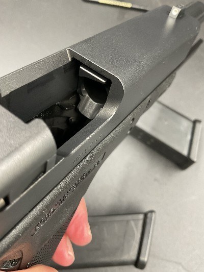 GLOCK 22 GEN4 .40 S&W - Image 5 of 6