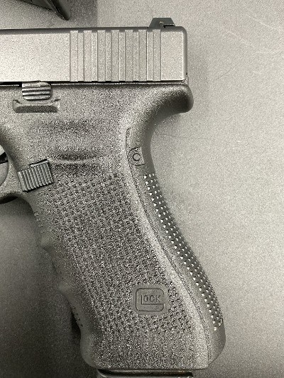 GLOCK 22 GEN4 .40 S&W - Image 3 of 6
