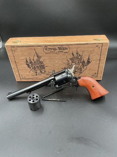 HERITAGE MFG. ROUGH RIDER .22 LR/.22 WMR - Image 1 of 8