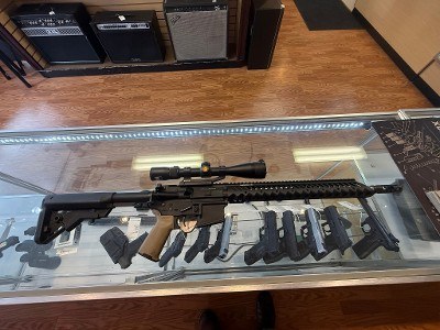 SPIKE&sbquo;S TACTICAL ST15 .300 AAC BLACKOUT - Image 1 of 13