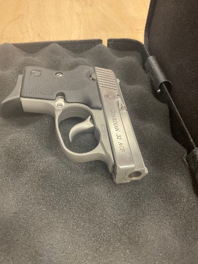 NORTH AMERICAN ARMS GUARDIAN .32 ACP - Image 3 of 9