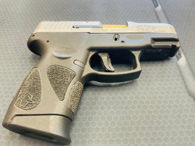 TAURUS G2C2 9MM LUGER/.40 S&W/10MM/.45 ACP - Image 2 of 6