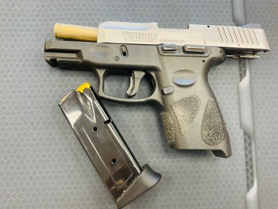 TAURUS G2C2 9MM LUGER/.40 S&W/10MM/.45 ACP - Image 4 of 6
