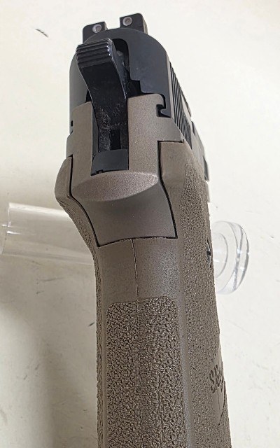 SIG SAUER P229R Combat 9MM LUGER (9x19 PARA) - Image 3 of 8