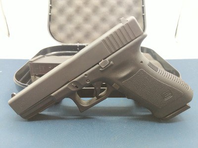 Glock 17 Gen 3 9MM LUGER (9X19 PARA) - Image 2 of 4