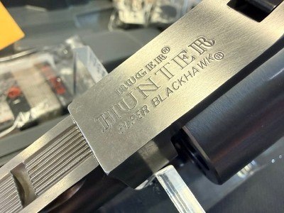 RUGER SUPER BLACKHAWK HUNTER .41 rem mag/.44 magnum - Image 13 of 17