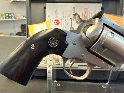 RUGER SUPER BLACKHAWK HUNTER .41 rem mag/.44 magnum - Image 4 of 17