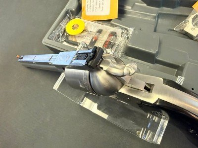 RUGER SUPER BLACKHAWK HUNTER .41 rem mag/.44 magnum - Image 7 of 17