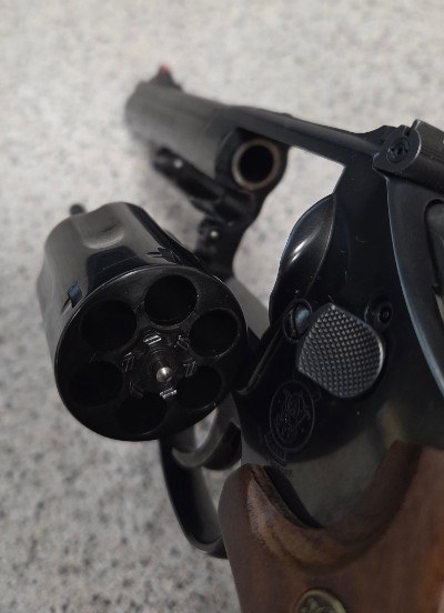 SMITH & WESSON 19 CLASSIC .357 MAG - Image 5 of 6